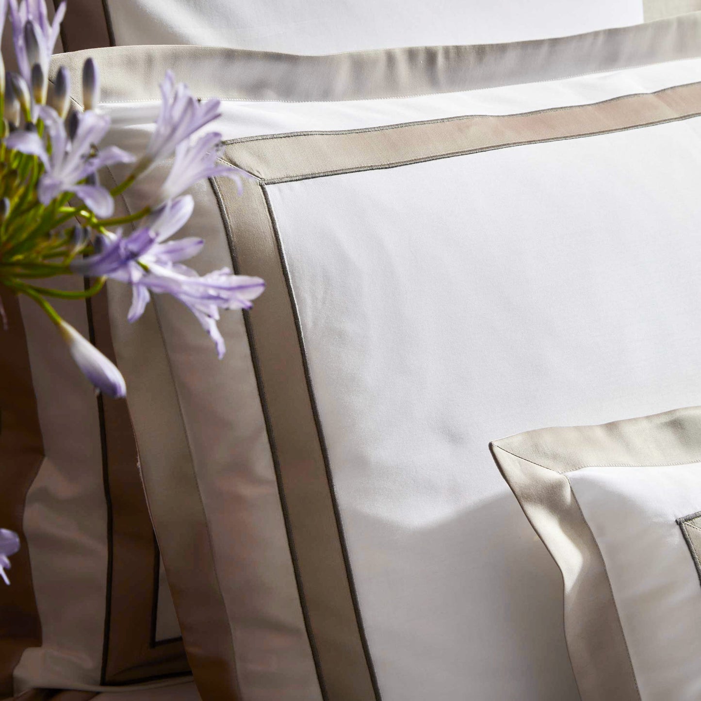 600TC Cotton Satin Sheet Set with Satin Ruffle and Embroidery - Matiti