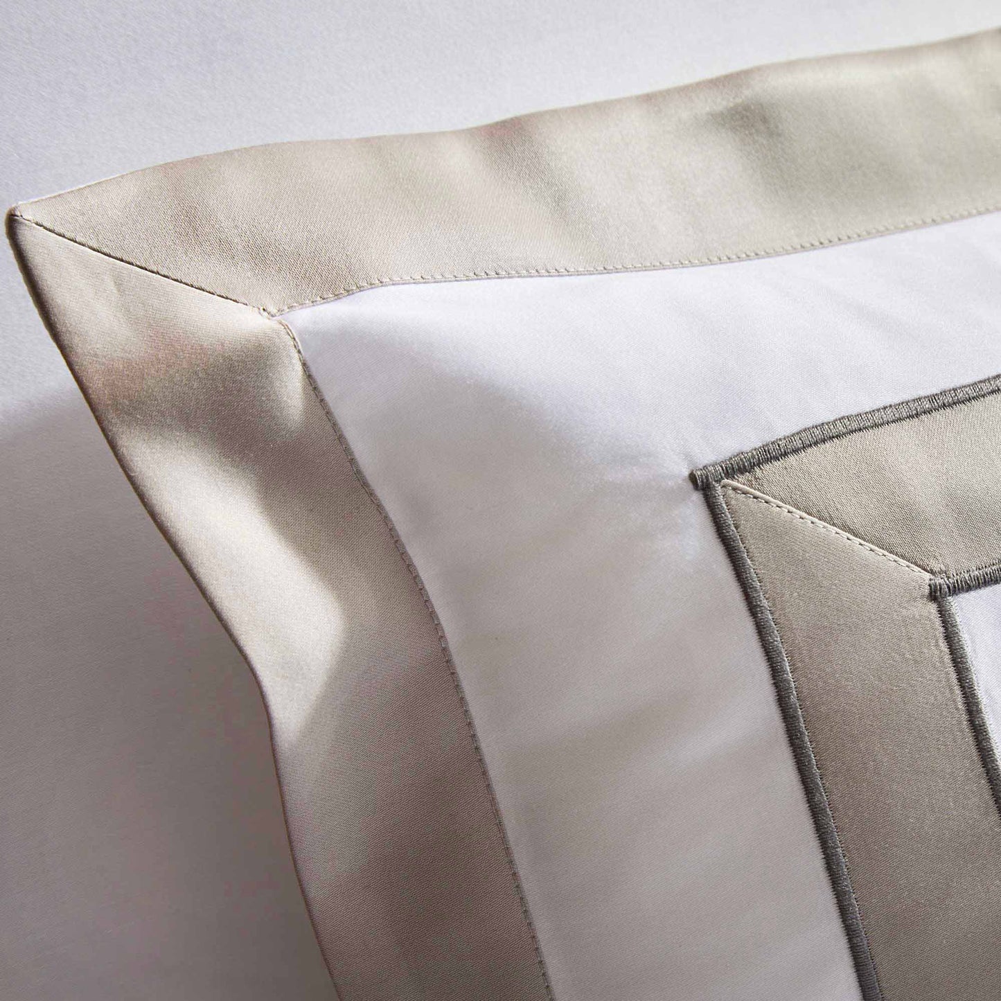 600TC Cotton Satin Sheet Set with Satin Ruffle and Embroidery - Matiti