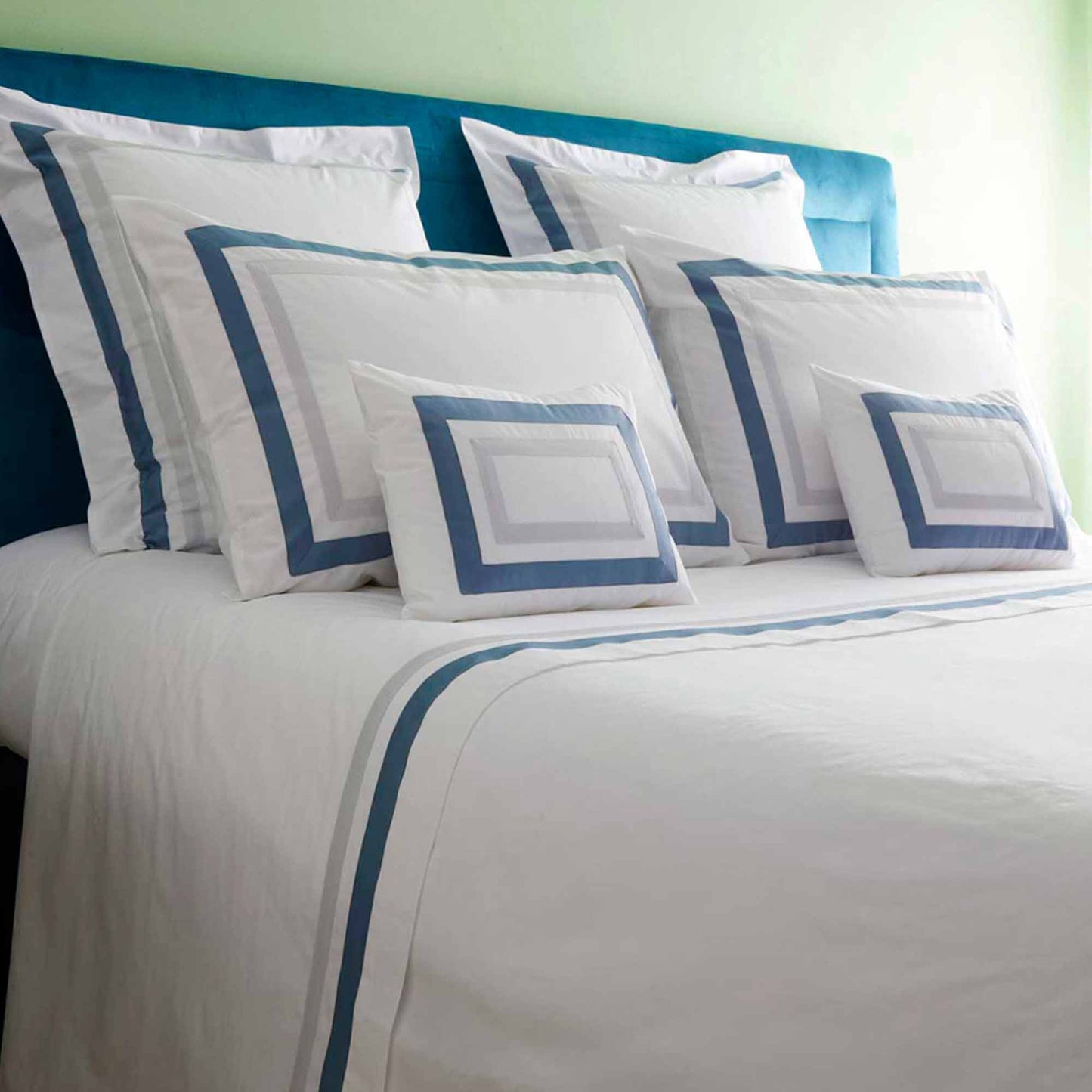 300TC Cotton Satin Sheet Set with Contrasting Applications - Pure
