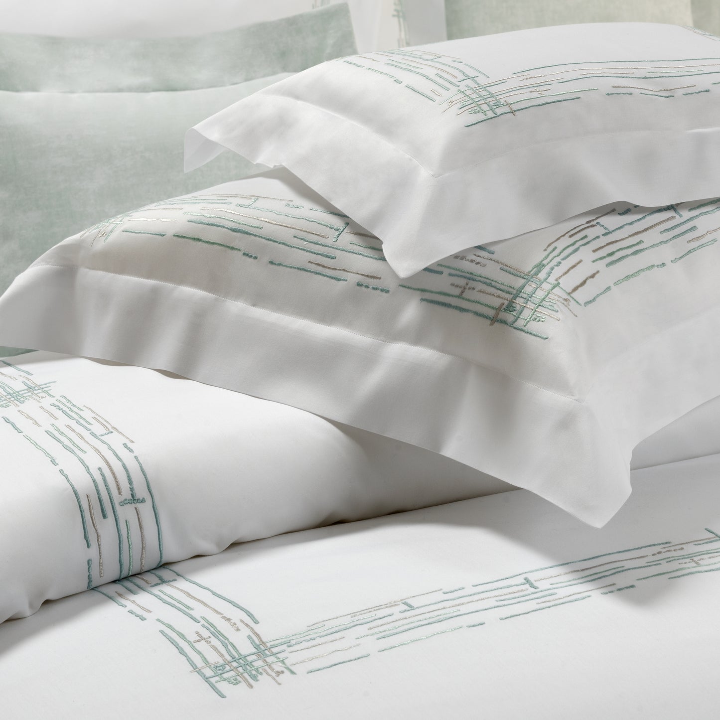 Embroidered 300TC Cotton Satin Duvet Cover Set - Graffiti