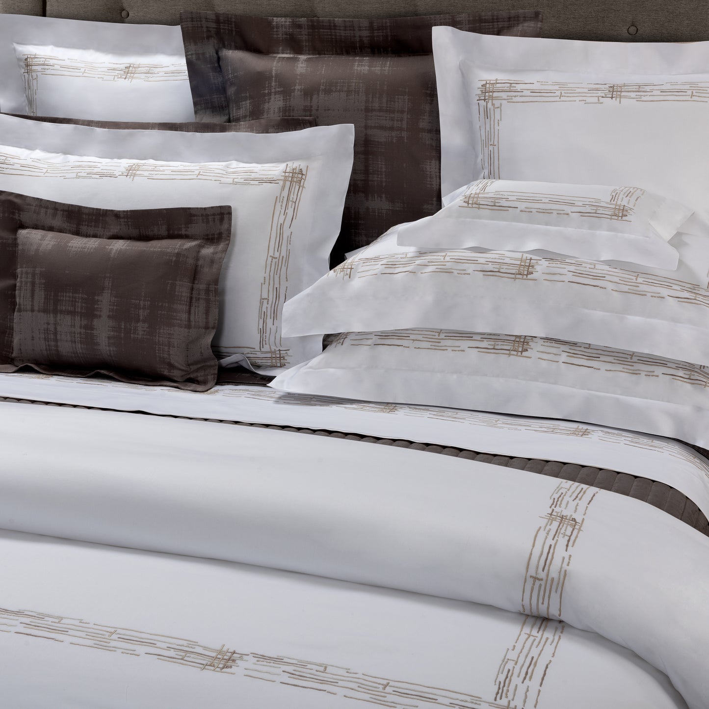 Embroidered 300TC Cotton Satin Duvet Cover Set - Graffiti