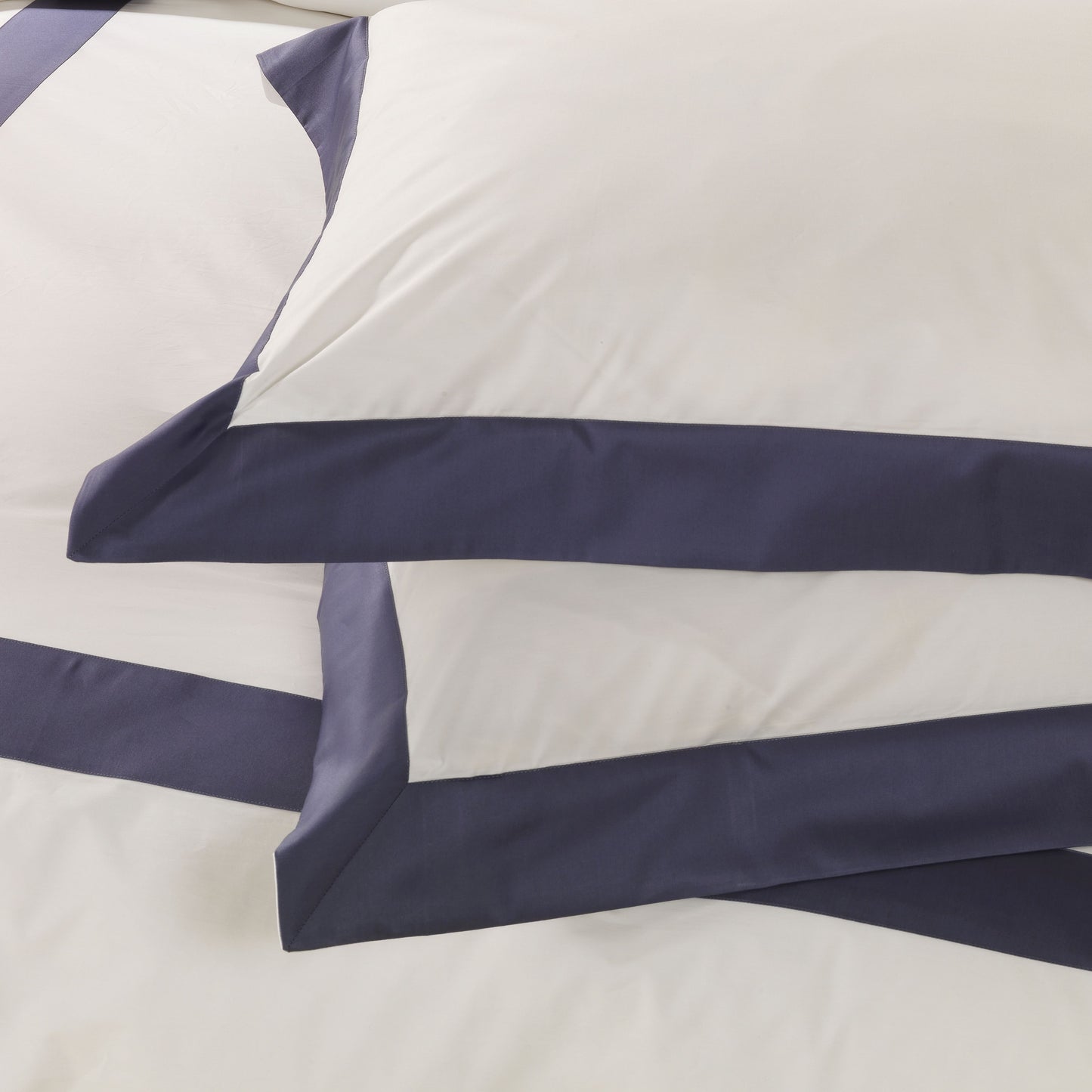 400TC Percale Cotton Duvet Cover Set with Colored Satin Edge - Della Scala