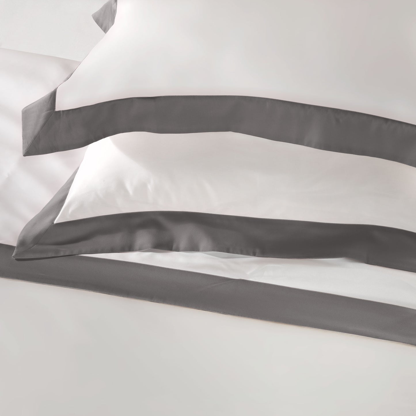400TC Percale Cotton Duvet Cover Set with Colored Satin Edge - Della Scala