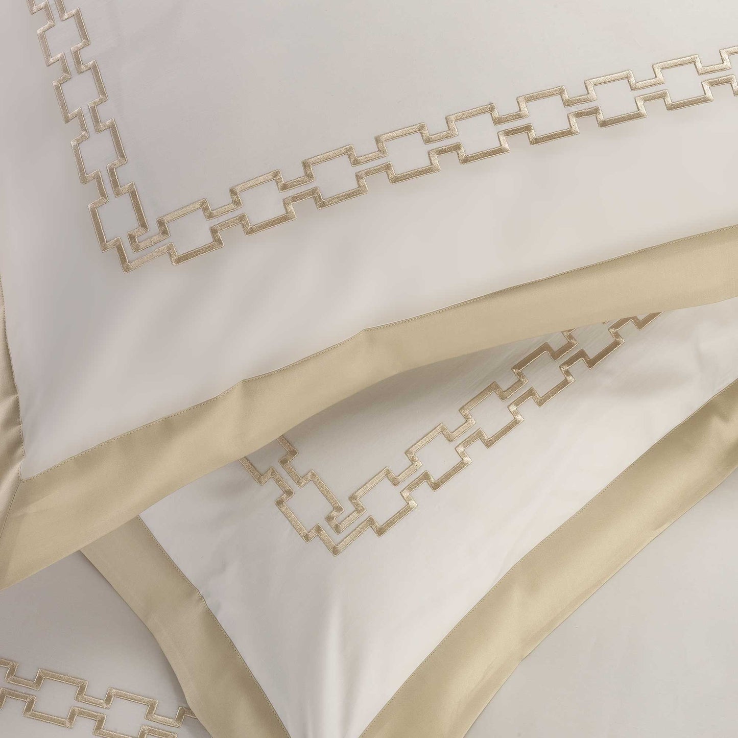 Sheet Set in 600TC Cotton Satin with Hand-Embossed Greek Border - Medicea