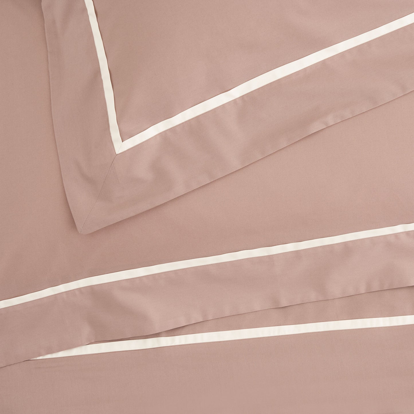 200TC Cotton Percale Duvet Cover Set with Contrasting Embroidered Rod - Opera