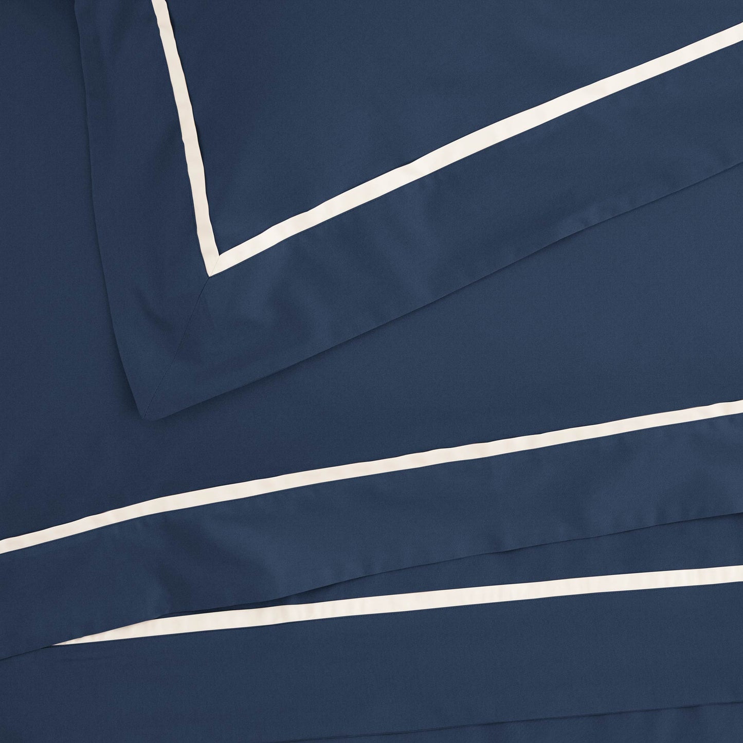 200TC Percale Cotton Sheet Set with Contrasting Embroidered Rod - Opera