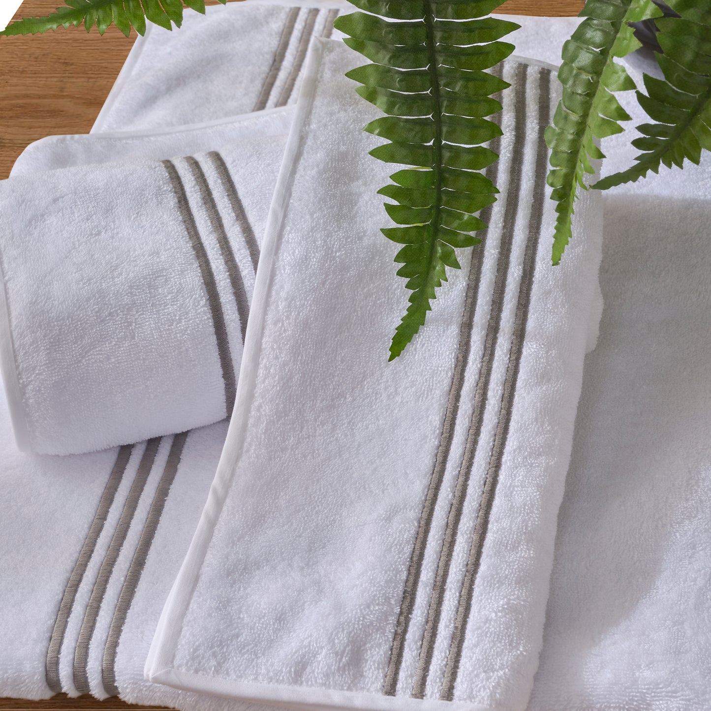 Coordinated Cotton Terry Towels with Three Embroidered Wands - Sforza