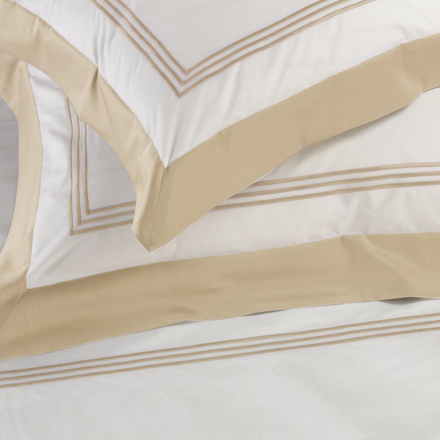 600TC Cotton Satin Duvet Cover Set with Embroidered Three Wands - Sforza