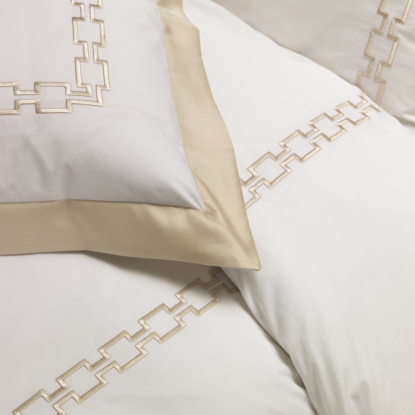 Sheet Set in 600TC Cotton Satin with Hand-Embossed Greek Border - Medicea