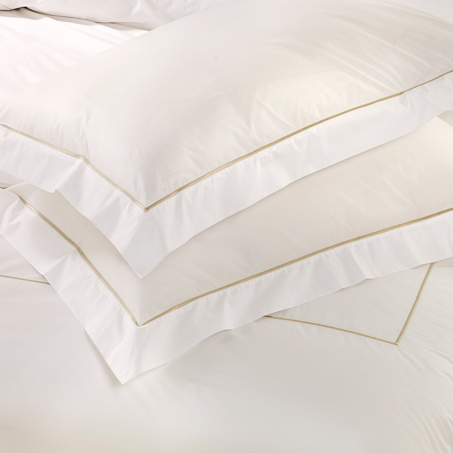 400TC Cotton Percale Duvet Cover Set with Hand Embroidered Rod - Viscontea