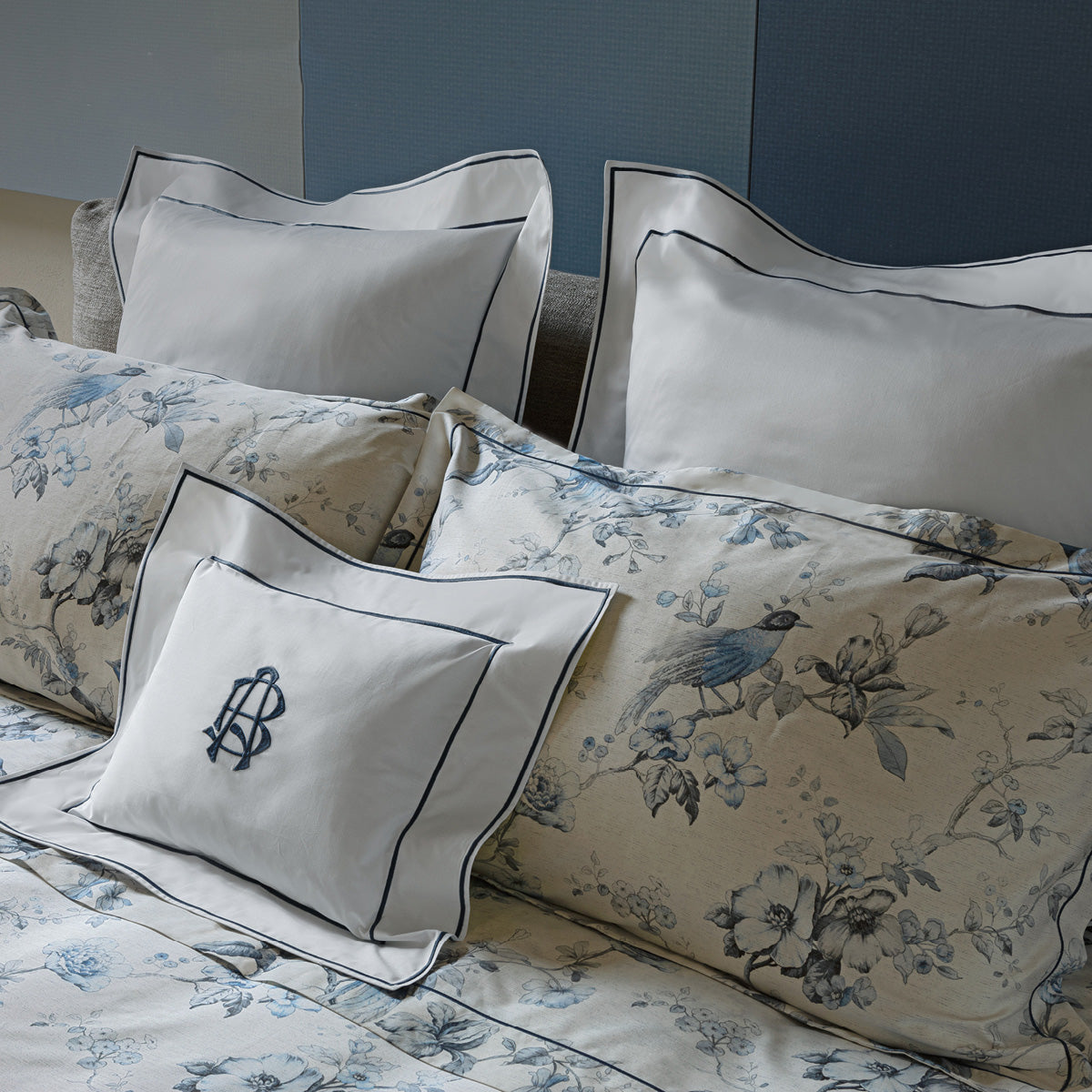 Reversible 300TC Cotton Satin Duvet Cover Set - La Maggiolina