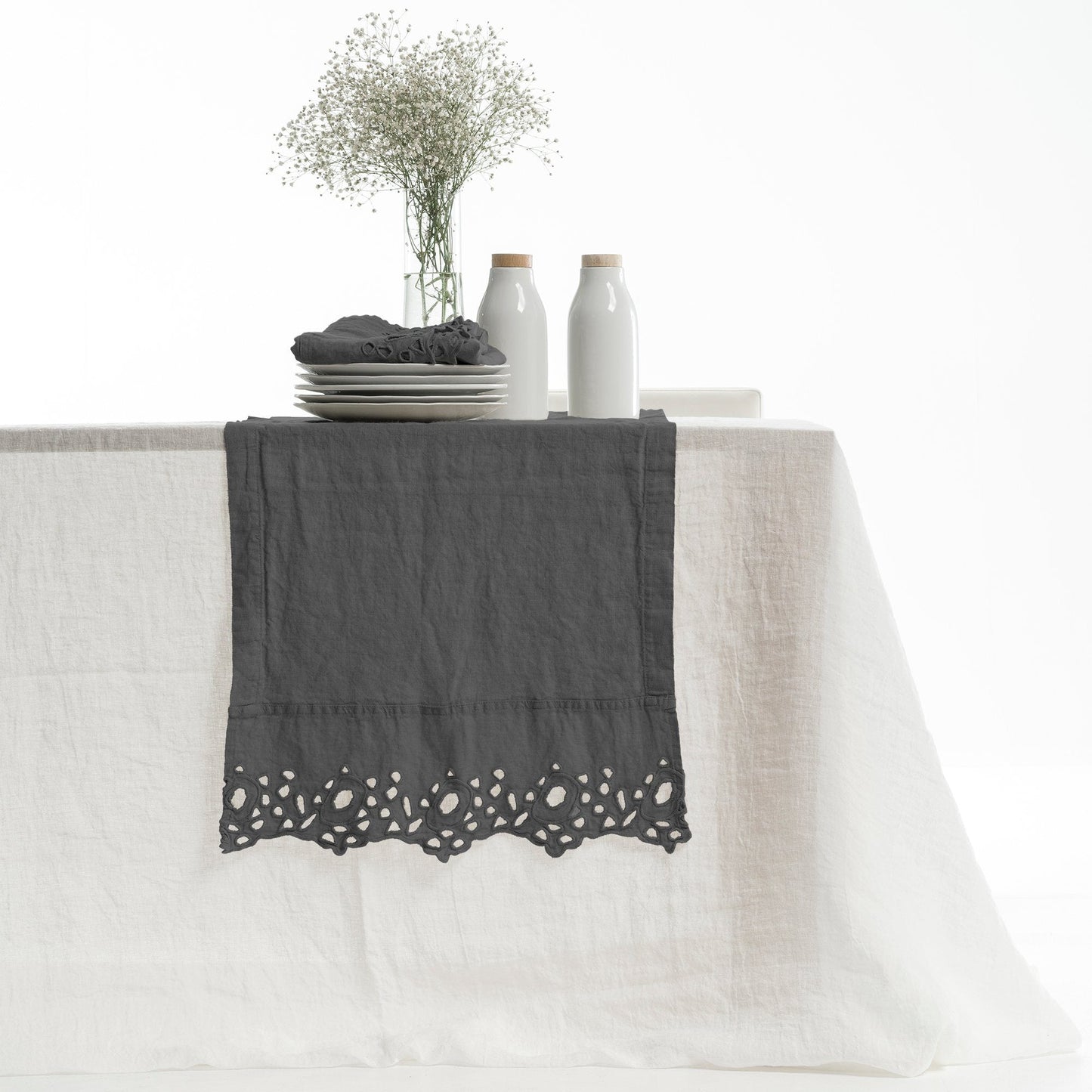 Runner in Puro Lino StoneWashed no Stiro - Cerchi Runner Fabbrica Del Lino Ferro