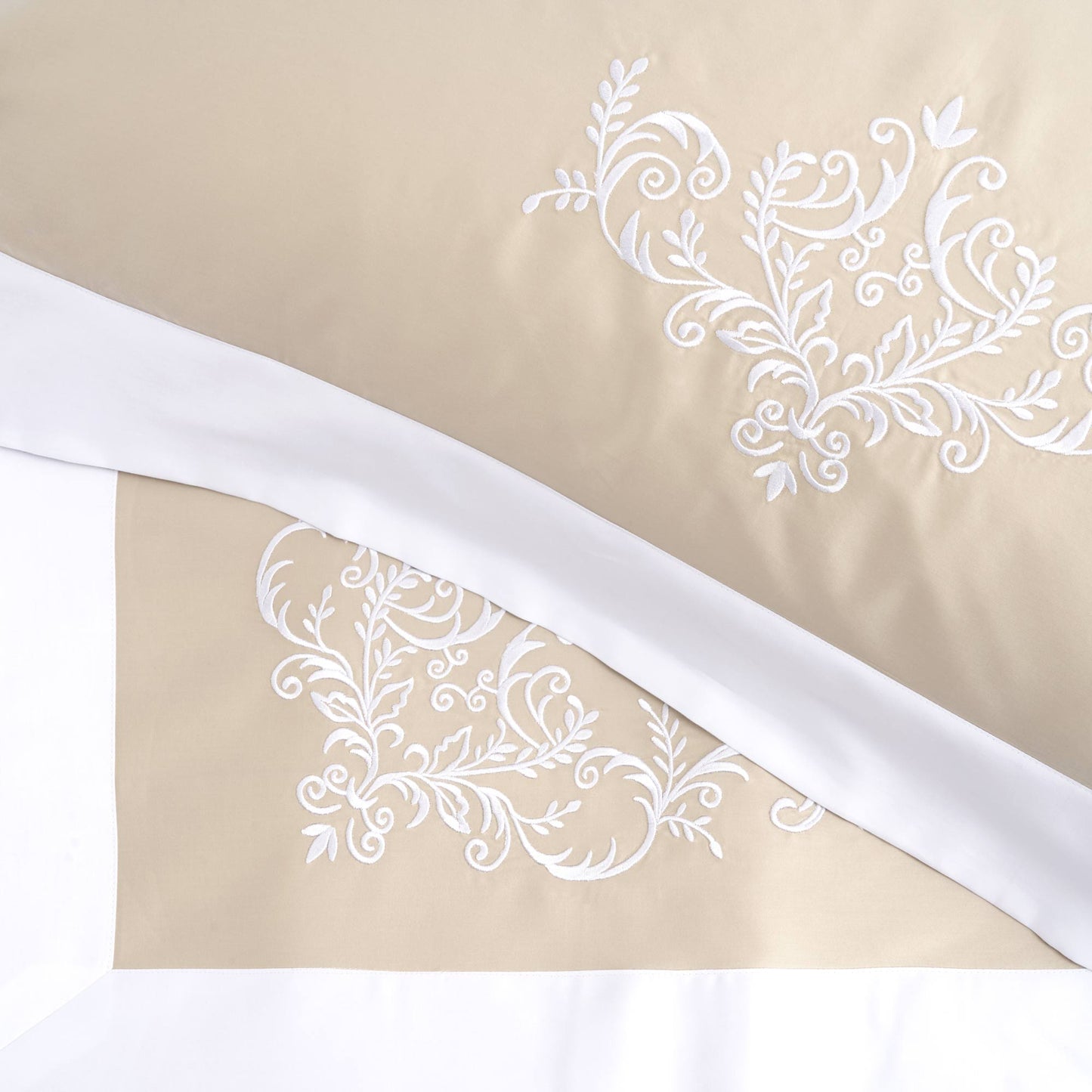 Sheet Set in 300TC Cotton Satin with Embroidered Arabesque - Serenissima