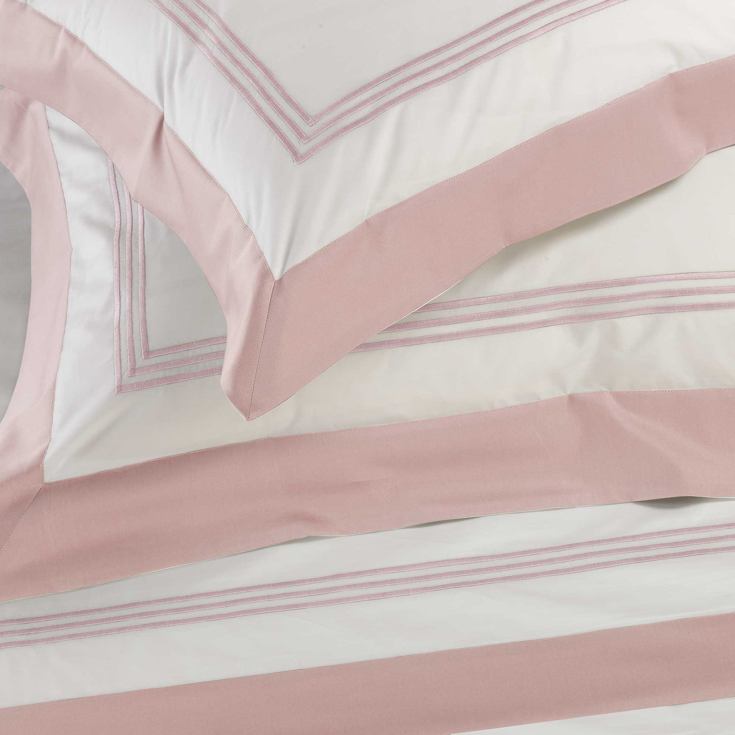 Sheet Set in 600TC Cotton Satin with Three Hand Embroidered Wands - Sforza